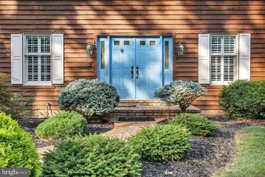 121 Oak Hills Dr, Hanover, PA 17331 - Image #2