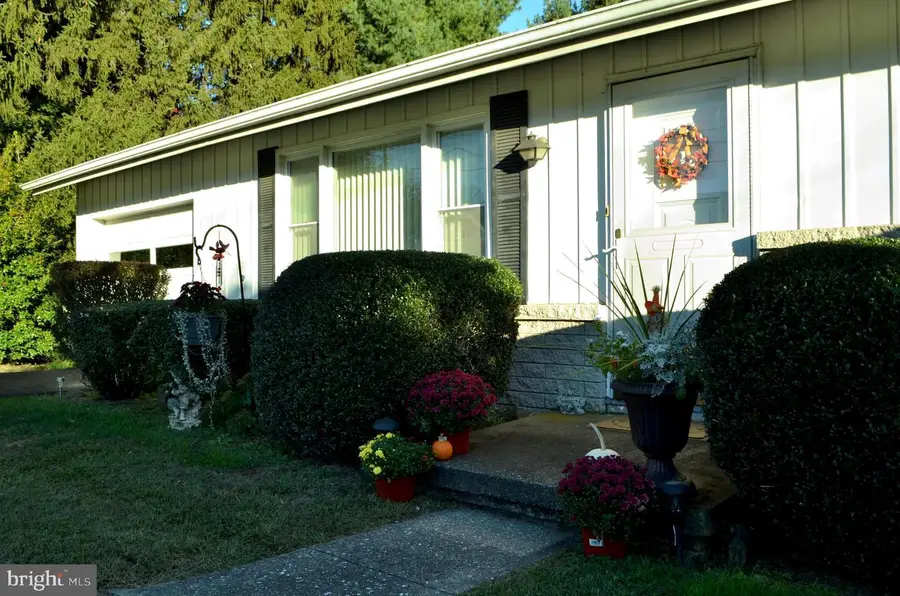 880 Springvale Rd, Red Lion, PA 17356 - Image #3