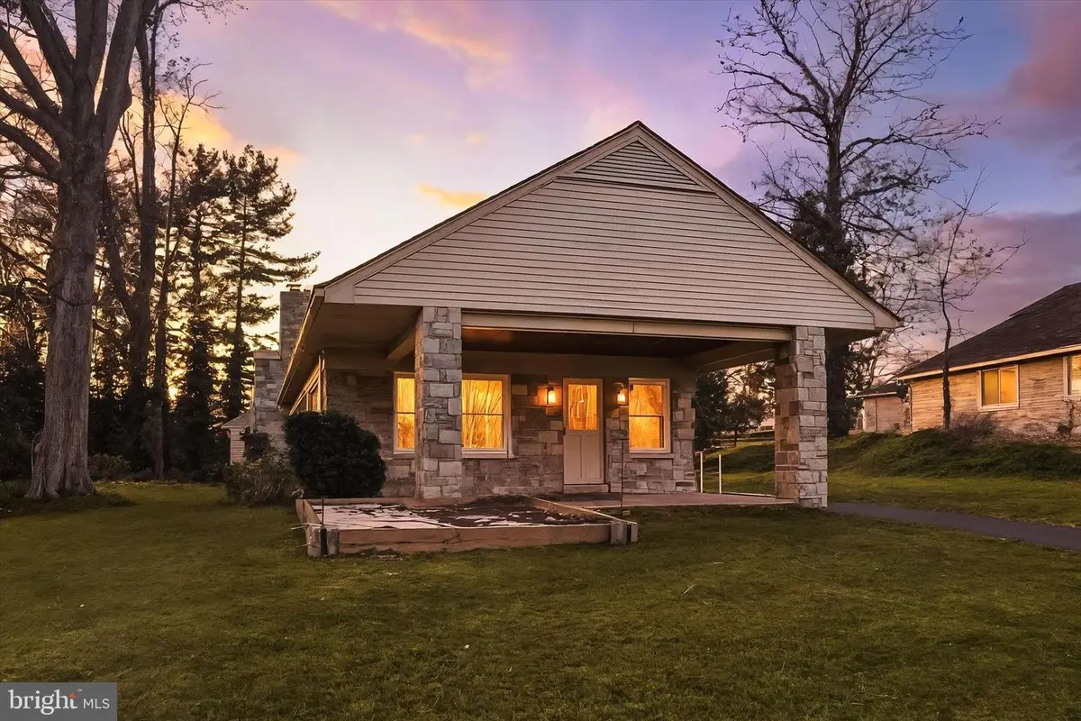 203 Hillside Ter, York, PA 17408 - Image #1