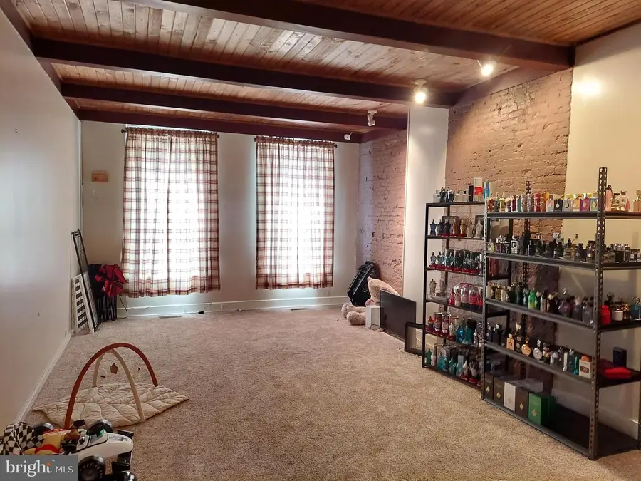 339 W Philadelphia St, York, PA 17403 - Image #2