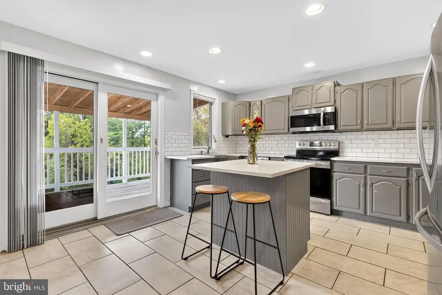 45 Wenzel Rd, Airville, PA 17302 - Image #2