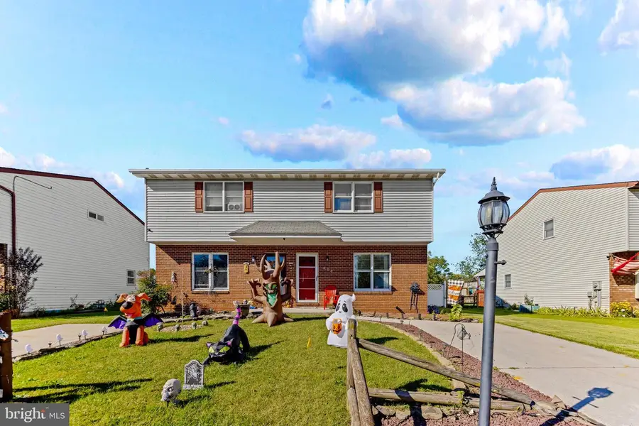 608 Spring Ave, Hanover, PA 17331 - Image #2