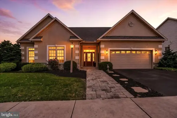 10 Azalea Dr, WINDSOR, PA 17366