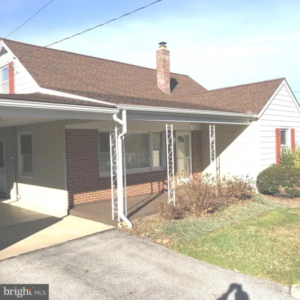 59 E Crestlyn, YORK, PA 17402