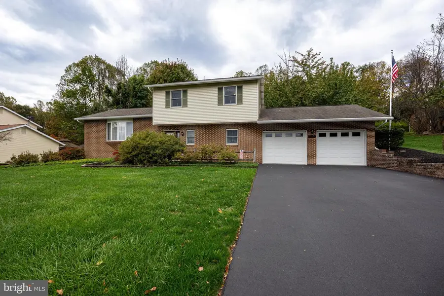 481 San Remo Pl, Lewisberry, PA 17339 - Image #2
