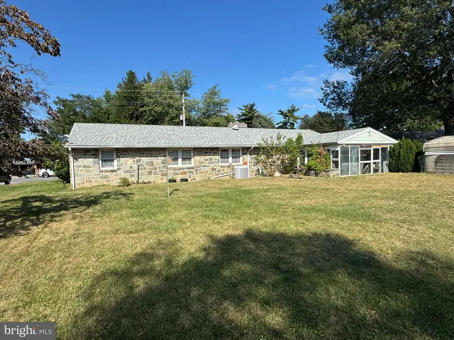 3510 Carlisle Rd, Dover, PA 17315 - Image #2