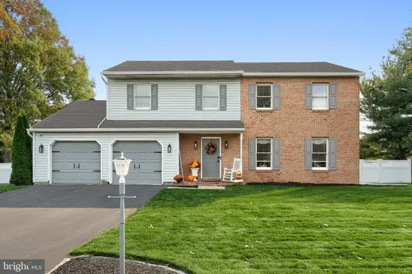 409 White Rose Ln, YORK, PA 17402
