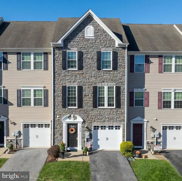 938 Stonehaven Way, YORK, PA 17403