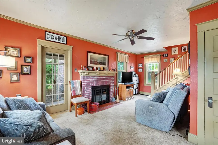 105 Pinehurst Rd, York, PA 17402 - Image #2