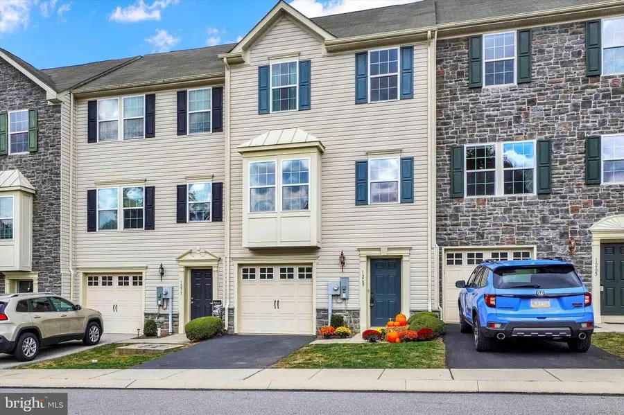 1269 Stonehaven Way #83, York, PA 17403 - Image #2