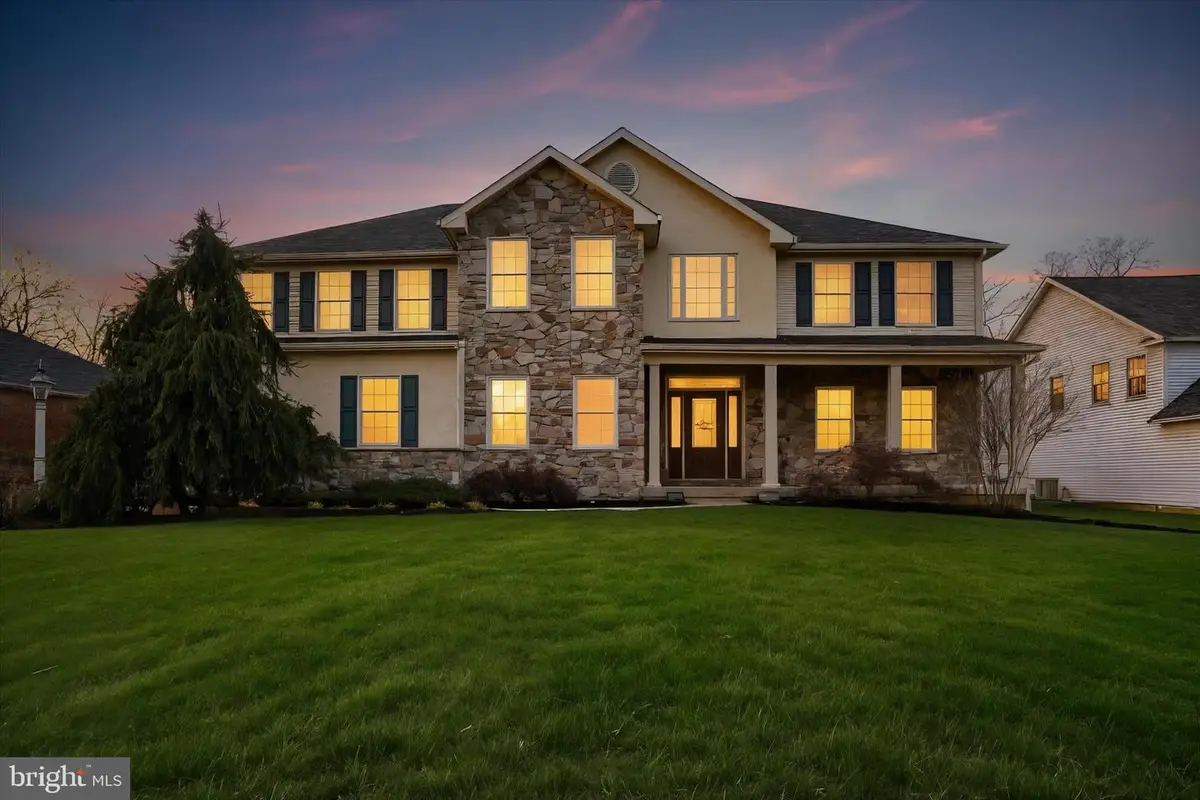 1415 Winterberry Dr, York, PA 17406 - Image #1