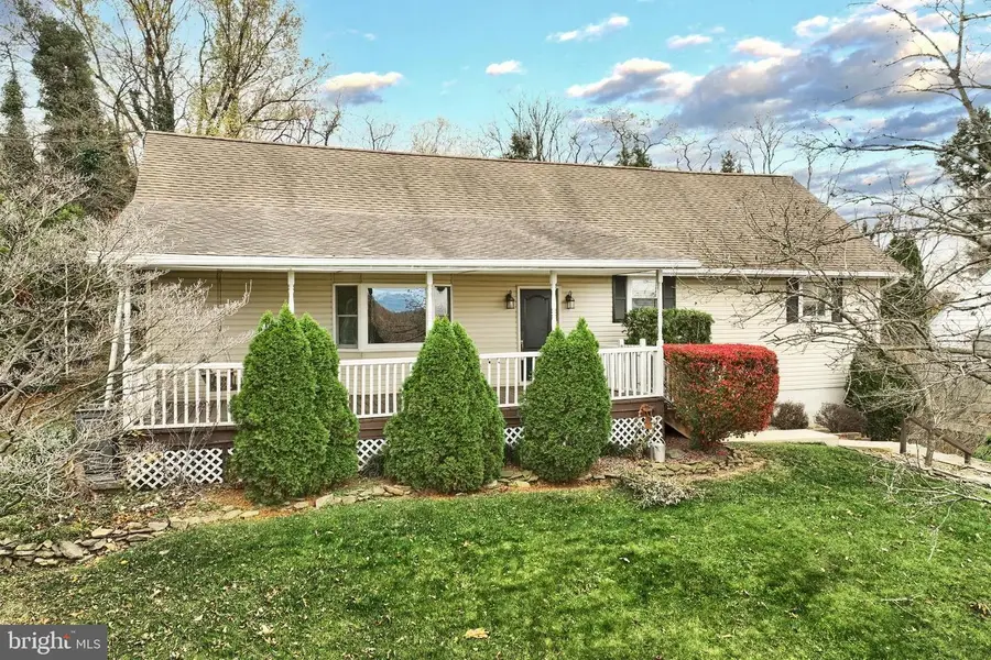 356 Woodland View Dr, York, PA 17406 - Image #3