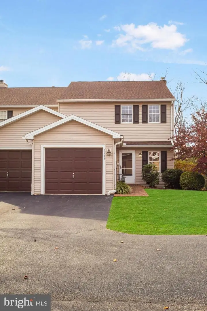 2644 Grandview Park Dr, York, PA 17408 - Image #2