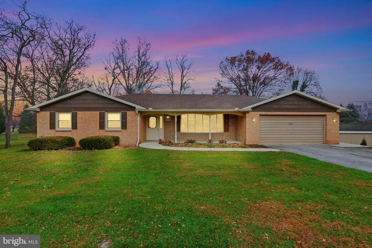 2113 Huntington Rd, Dover, PA 17315 - Image #1