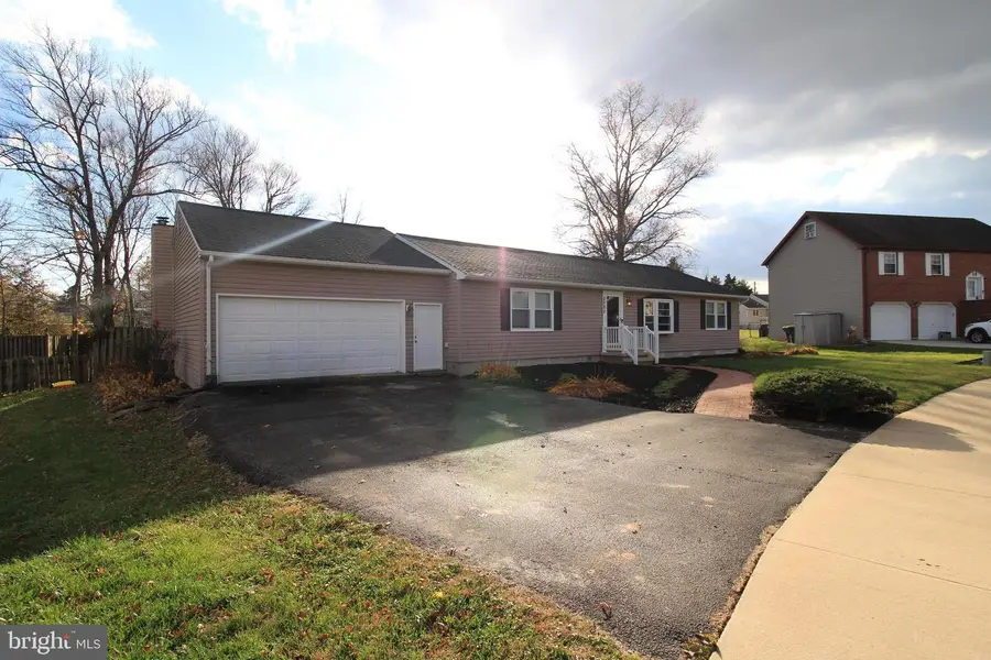 2582 Abby Ln, Dover, PA 17315 - Image #2