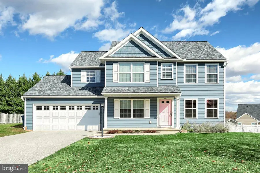 125 Payne Dr, Mount Wolf, PA 17347 - Image #2