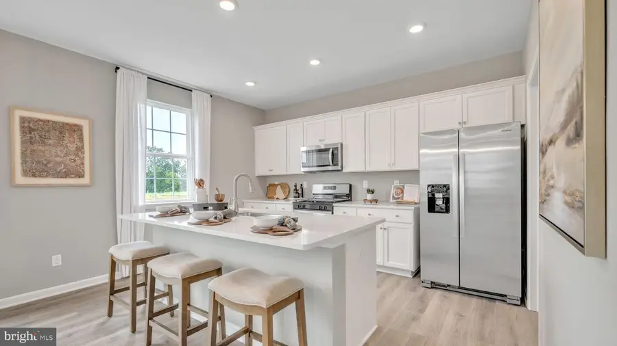 225 Bella Dr, York, PA 17404 - Image #2