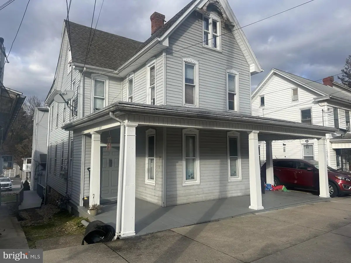 142 W Main St, Windsor, PA 17366 - Image #1