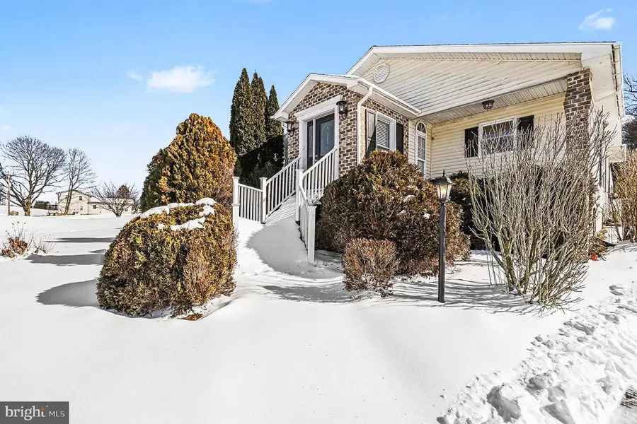 4570 Walters Hatchery Rd, Spring Grove, PA 17362 - #2