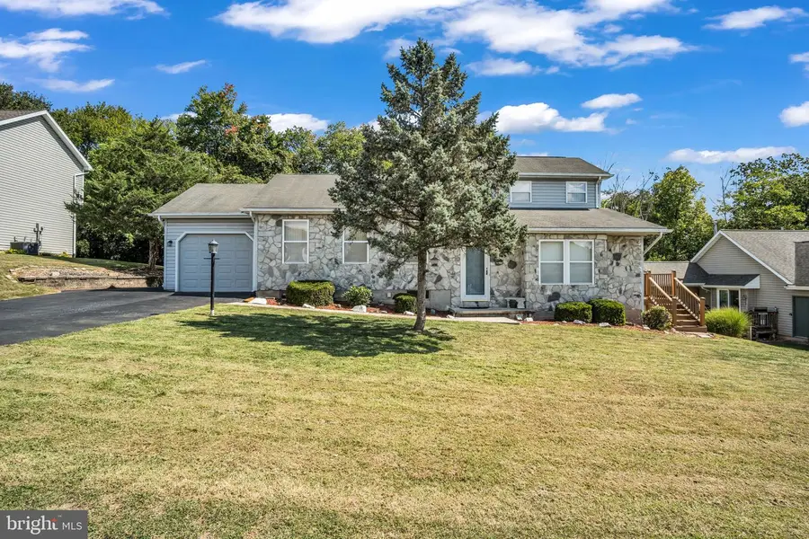 45 S Ben Hogan Dr, Etters, PA 17319 - Image #3