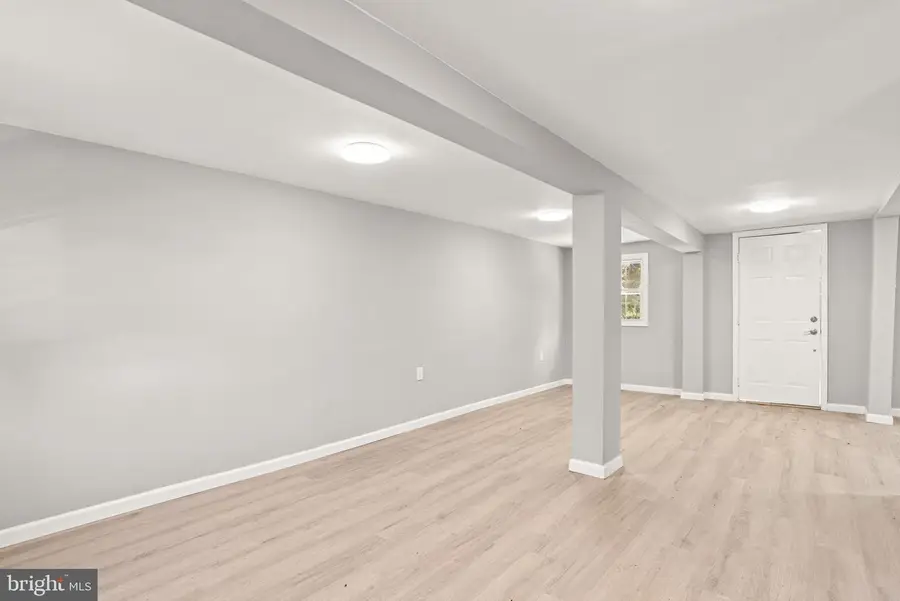 42 Water St, Windsor, PA 17366 - Image #2