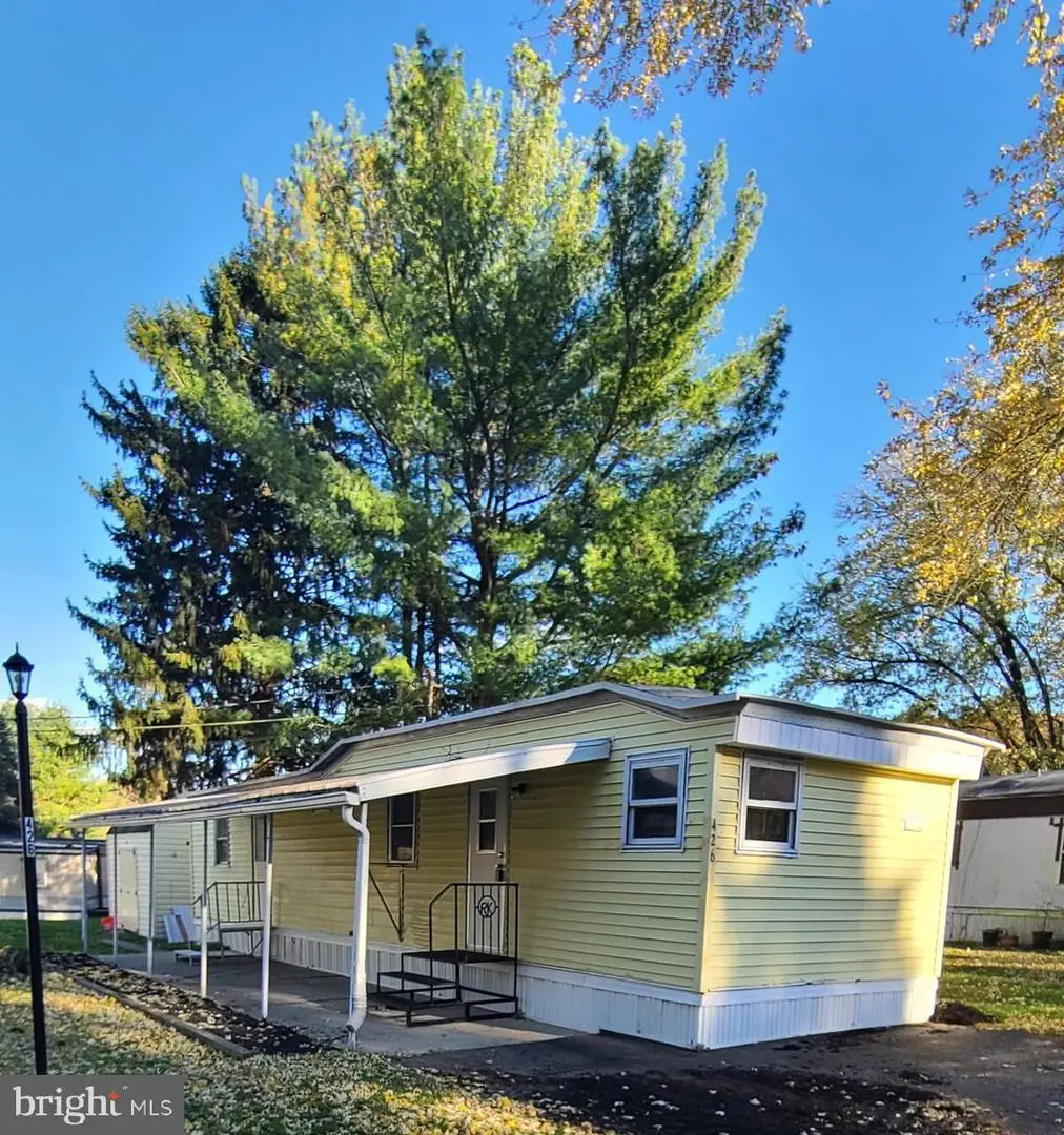 426 Clover Dr, York, PA 17406 - Image #1