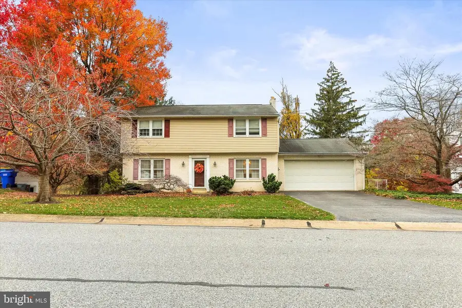 114 Lexington Rd, York, PA 17402 - Image #3