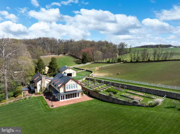 9981 Douglas Rd, RED LION, PA 17356