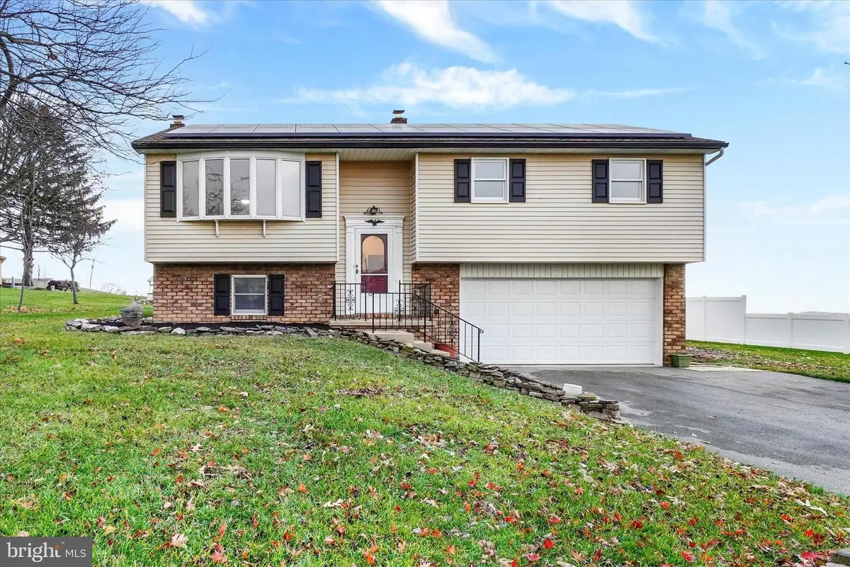 121 Pauline Ave, York, PA 17408 - Image #1