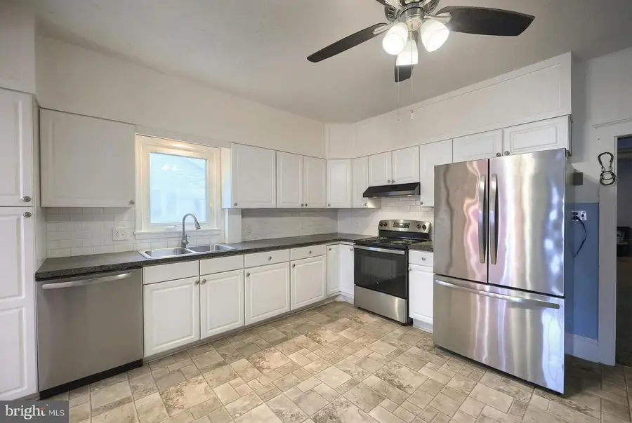 116 S Franklin St, Red Lion, PA 17356 - Image #2