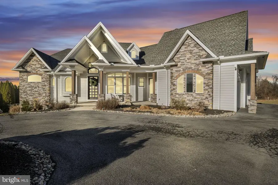 297 Thorley Rd, New Cumberland, PA 17070 - Image #2