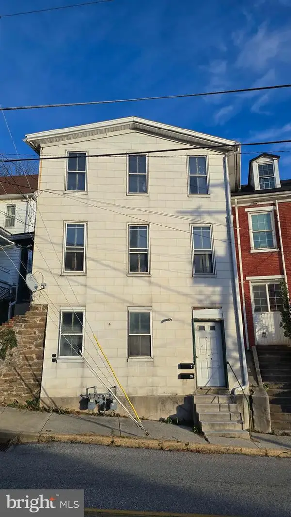 7 Church St, GLEN ROCK, PA 17327