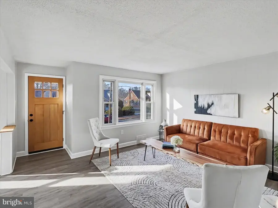 109 N Oxford St, York, PA 17402 - Image #2