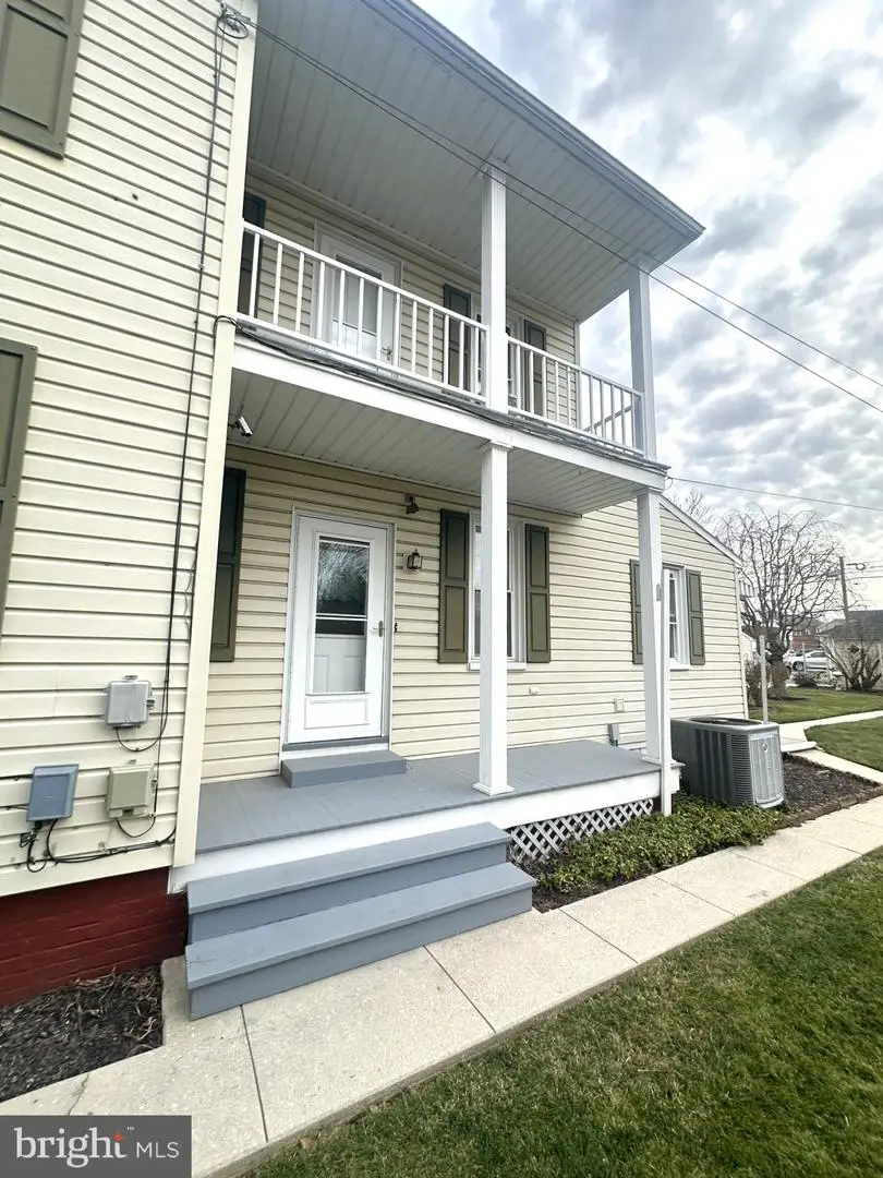 225 & 227 Locust St, Hanover, PA 17331 - Image #3
