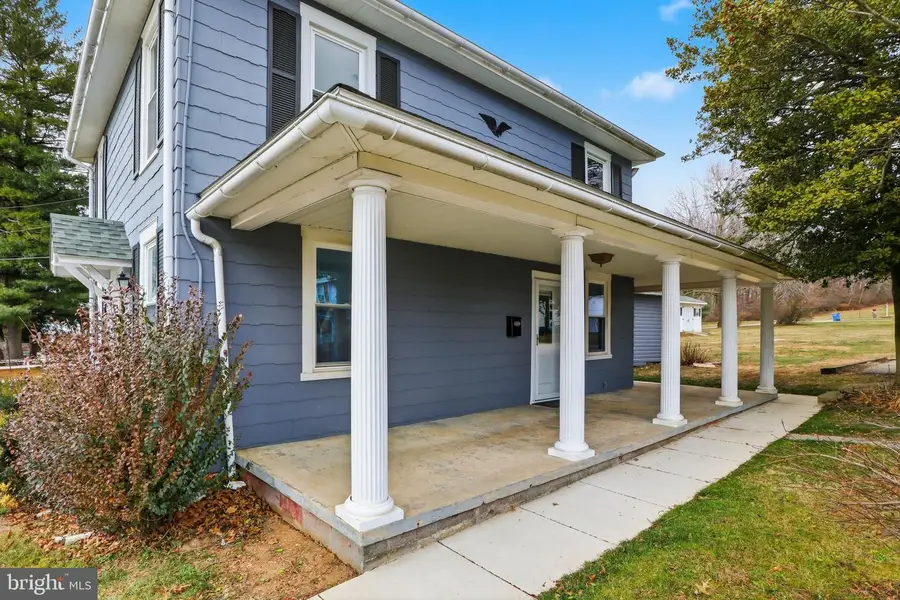 315 W Railroad Ave, Shrewsbury, PA 17361 - Image #2