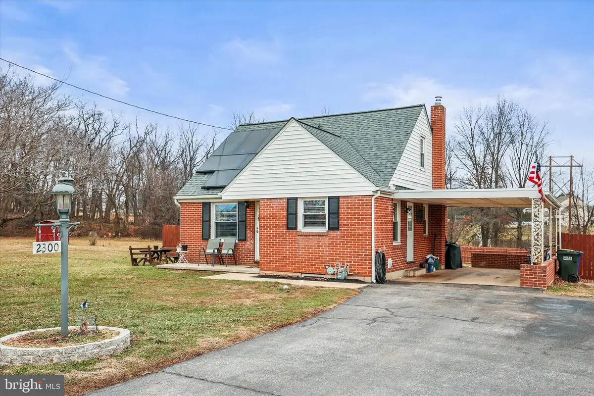 2300 Wyndhurst Ct, York, PA 17408 - Image #1