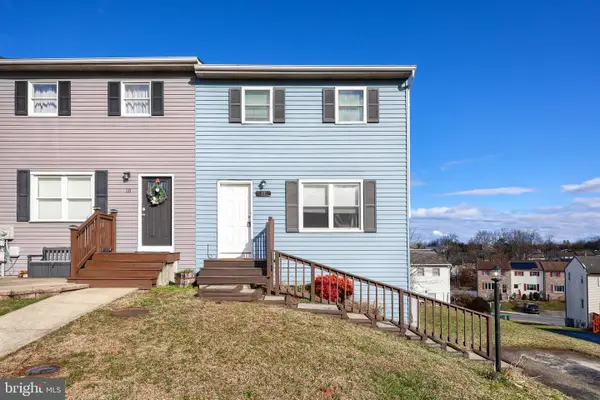 12 Bill Dugan Dr, ETTERS, PA 17319