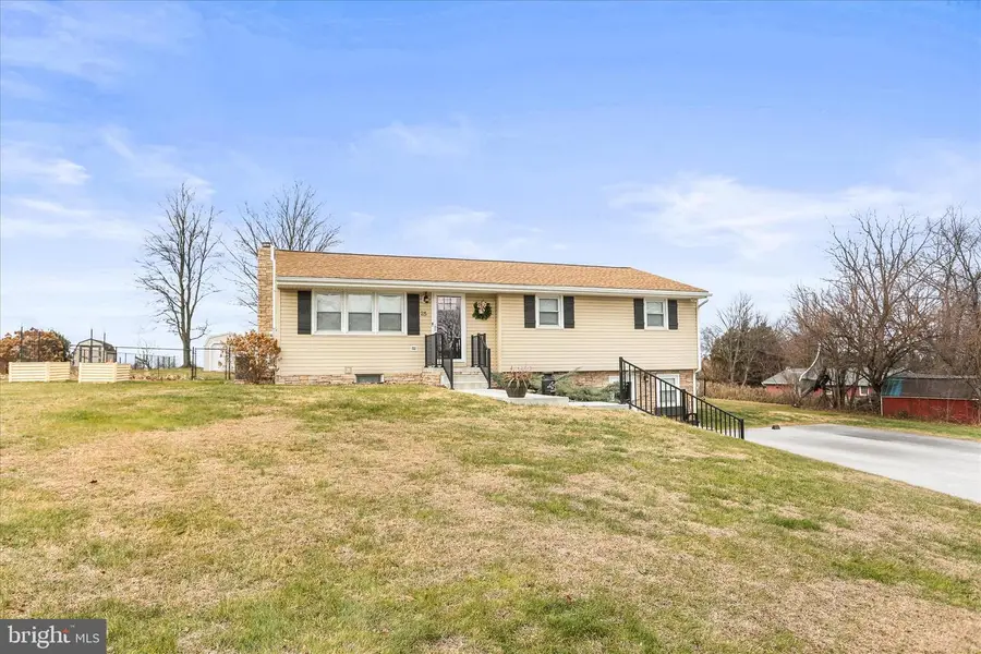 25 Hemler Dr, Hanover, PA 17331 - Image #3