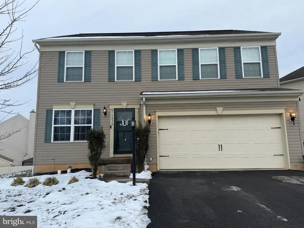1235 Nugent Way, York, PA 17402 - Image #1