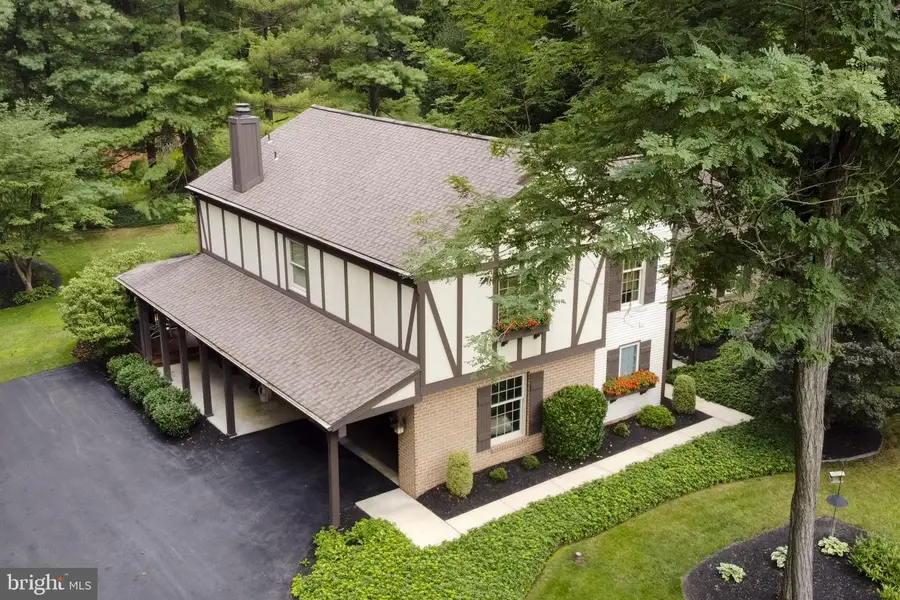 691 Marlow Dr, York, PA 17402 - #3