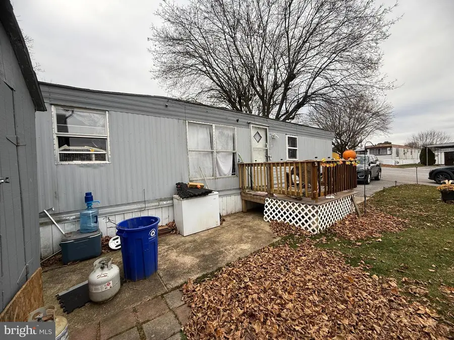 514 Ridgeview Dr, York, PA 17402 - Image #2