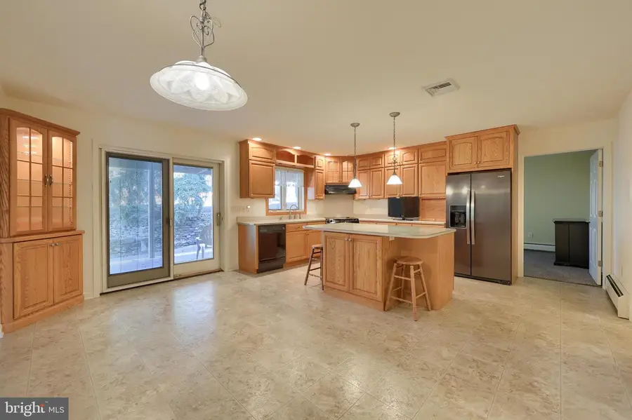 160 Susan Dr, Dallastown, PA 17313 - Image #2