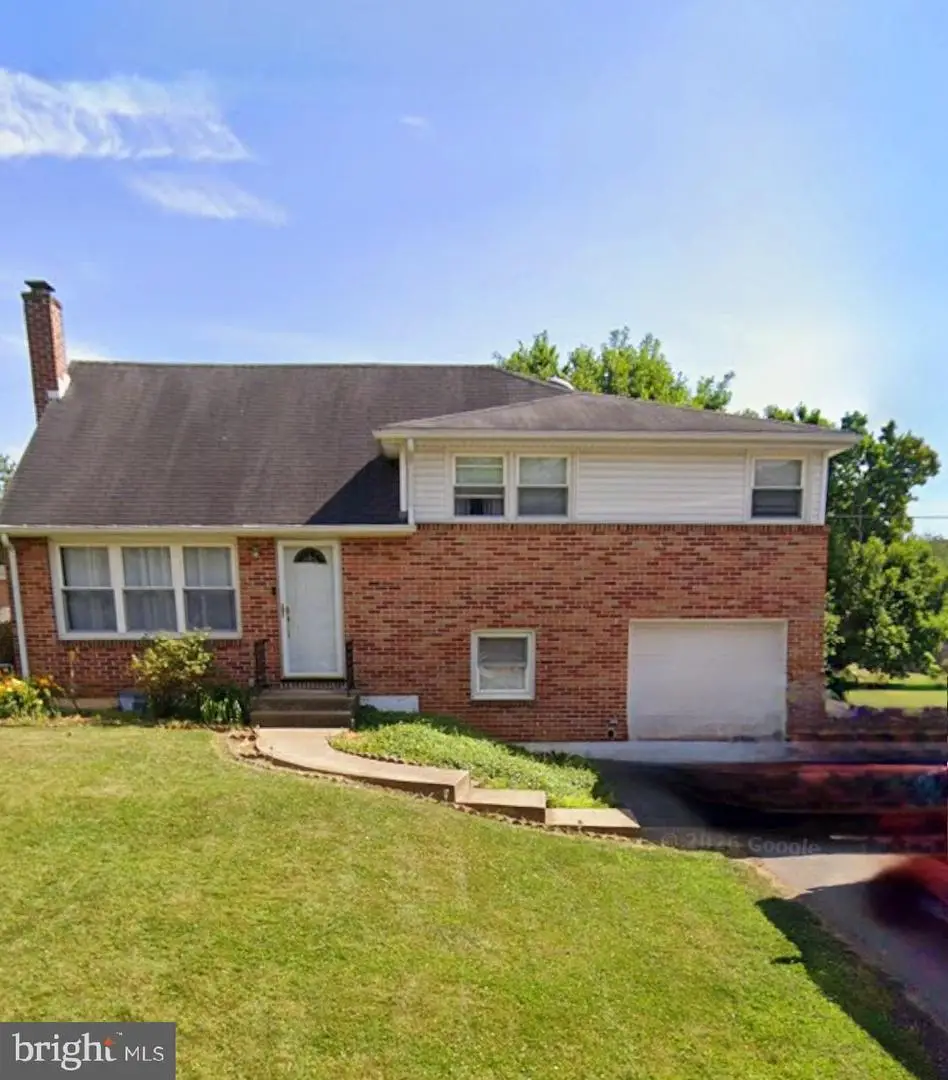 2430 Bradford Dr, York, PA 17402 - Image #1