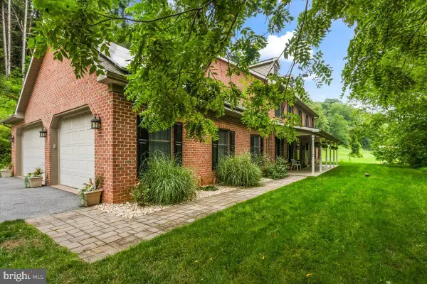 786 Arbor Dr, RED LION, PA 17356