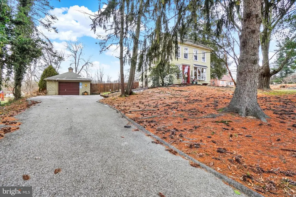 969 Ridgewood Rd, York, PA 17406 - Image #1