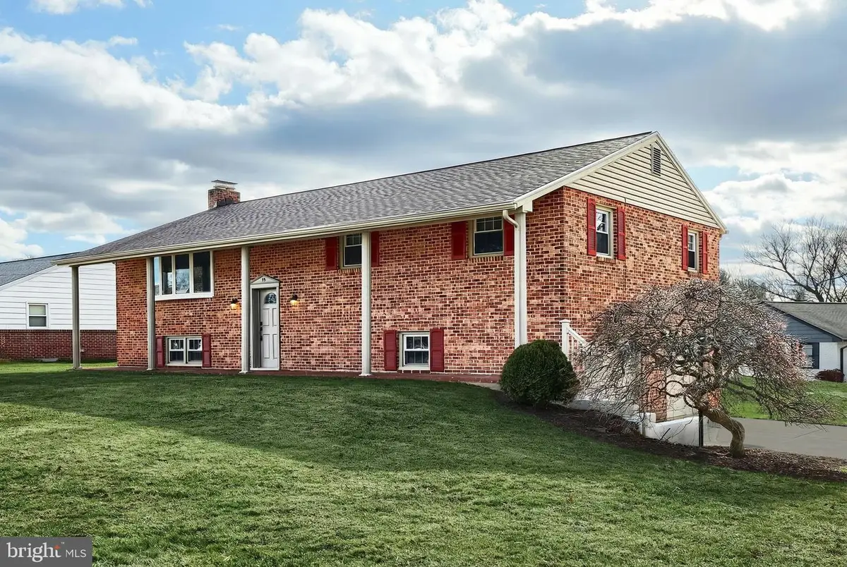 113 Brant Dr, Dallastown, PA 17313 - Image #1