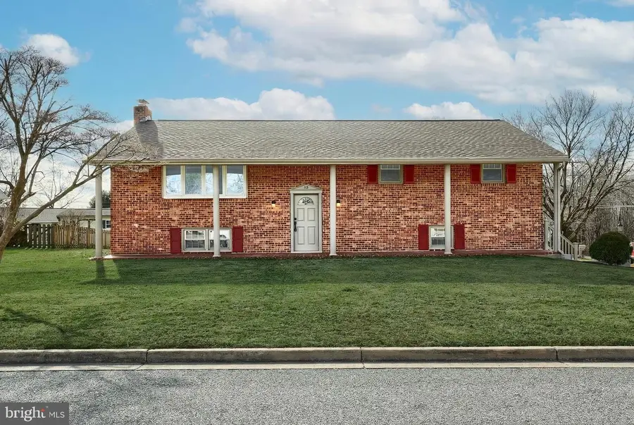 113 Brant Dr, Dallastown, PA 17313 - Image #2