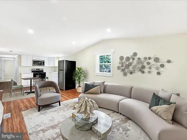 215 Frysville Rd, HELLAM, PA 17406