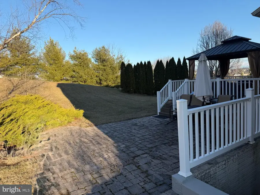 21 N Alpine Dr, York, PA 17408 - Image #3