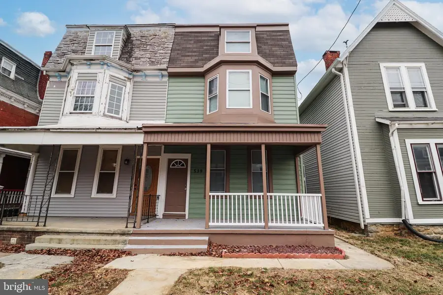 539 W King St, York, PA 17401 - #3